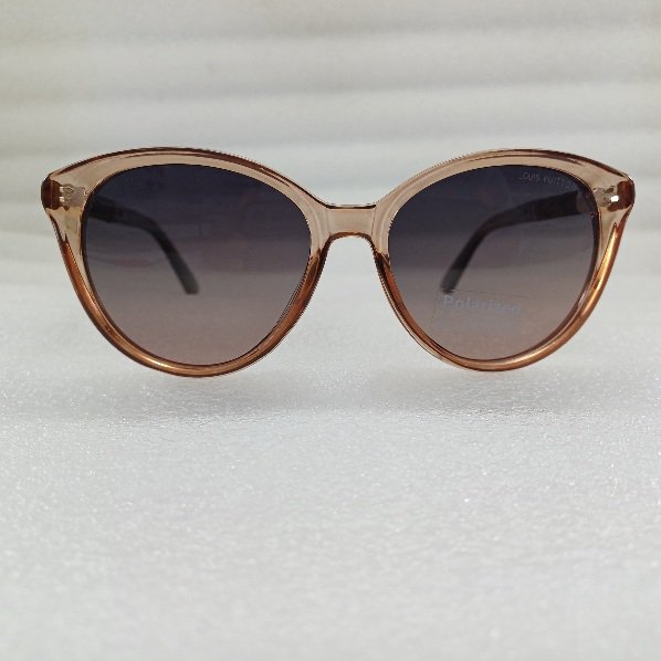 عینک آفتابی پلاریزه زنانه لویی ویتتون لاکچری
رنگ عسلی
LV new collection عینک آفتابی پلاریزه زنانه لویی ویتتون لاکچری
رنگ عسلی
LV new collection