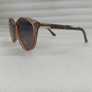 عینک آفتابی پلاریزه زنانه لویی ویتتون لاکچری
 رنگ عسلی
LV new collection