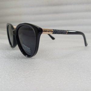 عینک آفتابی پلاریزه زنانه لویی ویتتون لاکچری
 رنگ مشکی
LV new collection