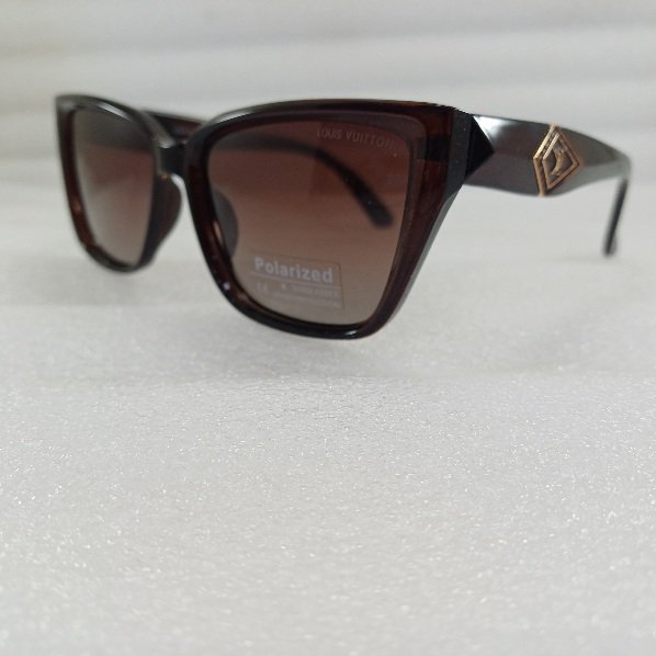 عینک آفتابی پلاریزه زنانه لویی ویتتون
رنگ قهوه ای
LV new collection عینک آفتابی پلاریزه زنانه لویی ویتتون
رنگ قهوه ای
LV new collection
