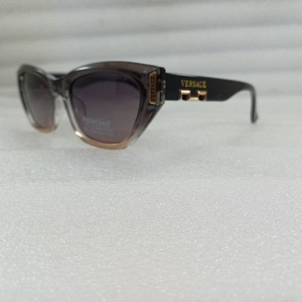 عینک آفتابی پلاریزه زنانه ورساچه رنگ دورنگ مشکی عسلیVersace new collection عینک آفتابی پلاریزه زنانه ورساچه رنگ دورنگ مشکی عسلیVersace new collection